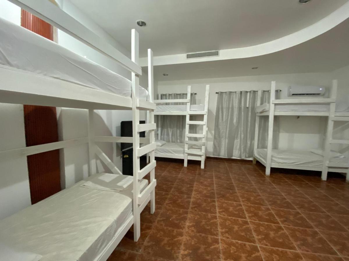 Beach Dorms San Juan Ngoại thất bức ảnh
